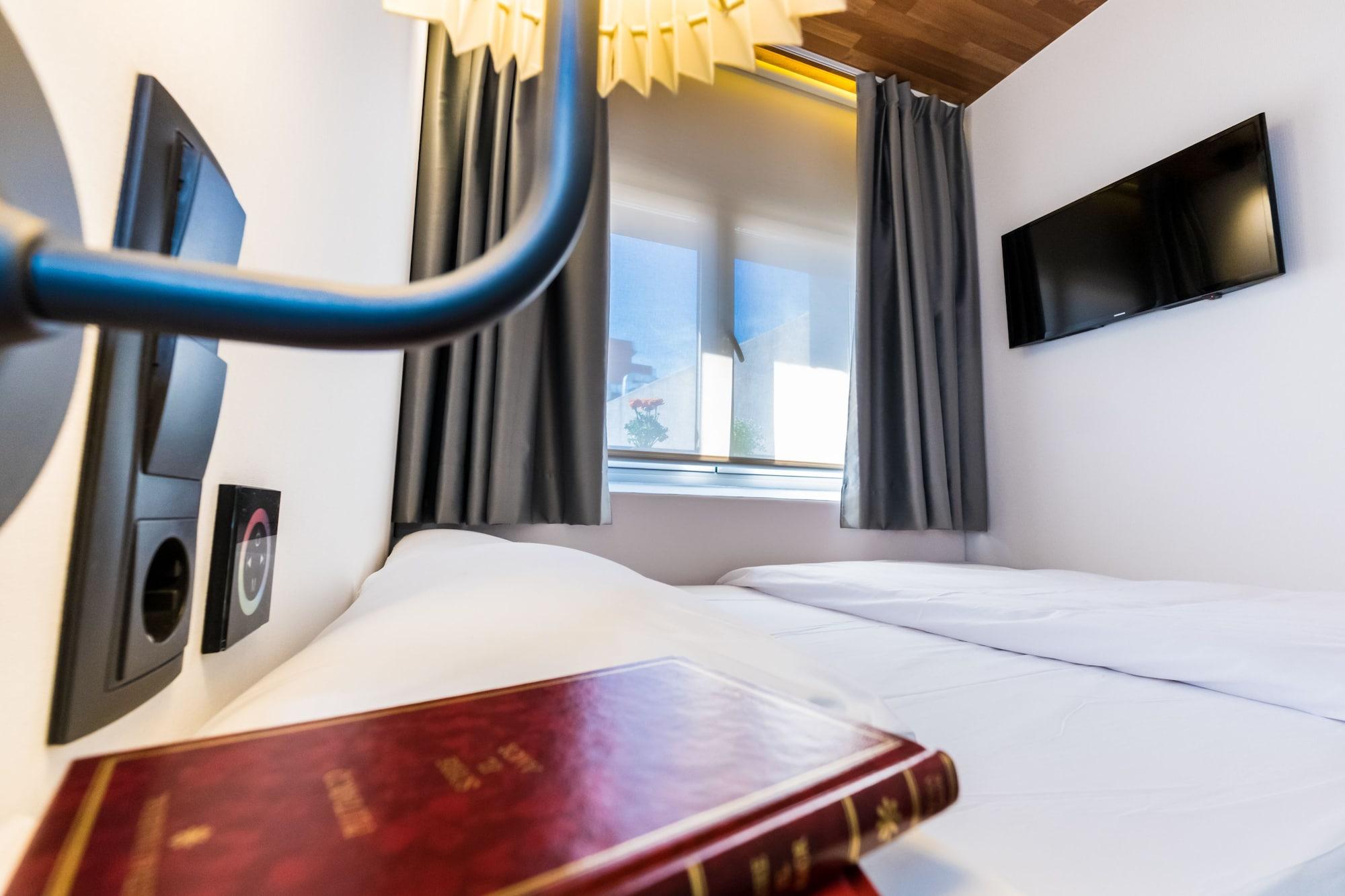 Budget Double Room,633149061:JPEG