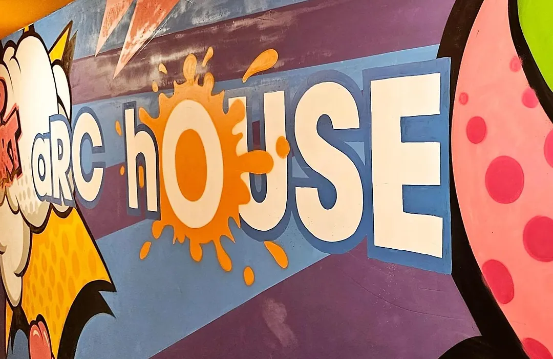 Arc House Pop Art-1
