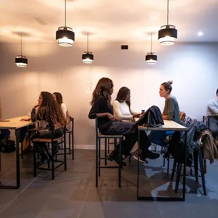 Madriz Hostel-3