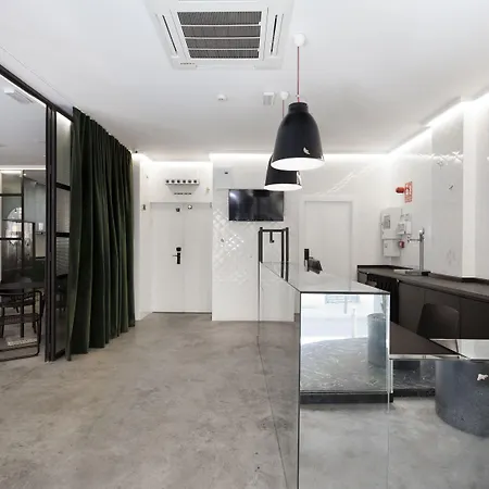 2060 The Newton Hostel-2
